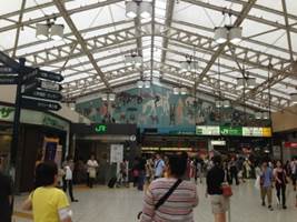 JR上野駅の壁画「自由」